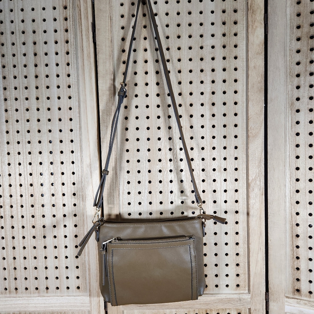 SOLE/SOCIETY BRAND CROSSBODY Tan Magnetic Front Closure‎ Organize Easy Access